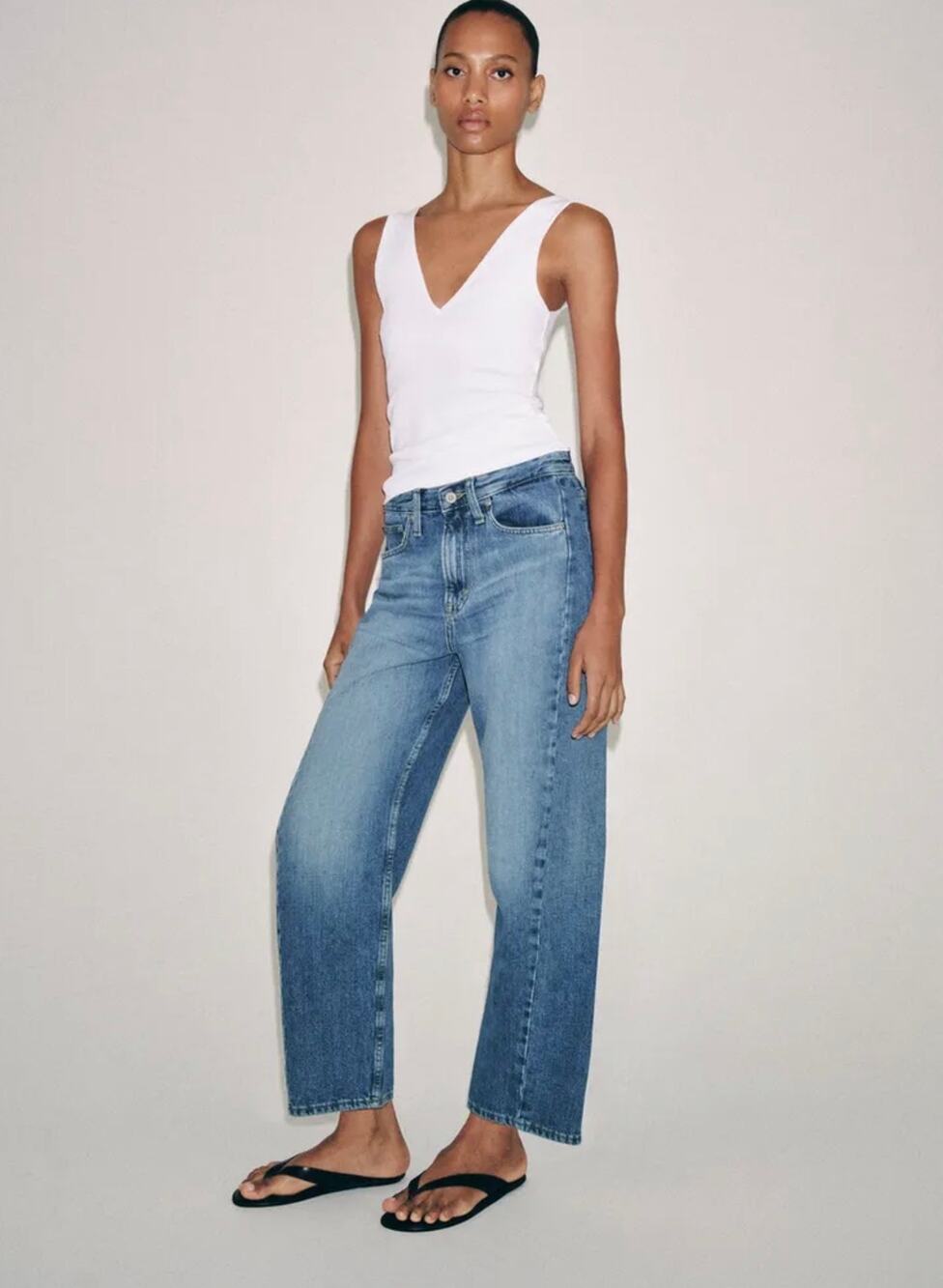 Zara ZW Collection Jeans Womens 0 Blue Mid Rise Relaxed Wide Leg Raw Hem